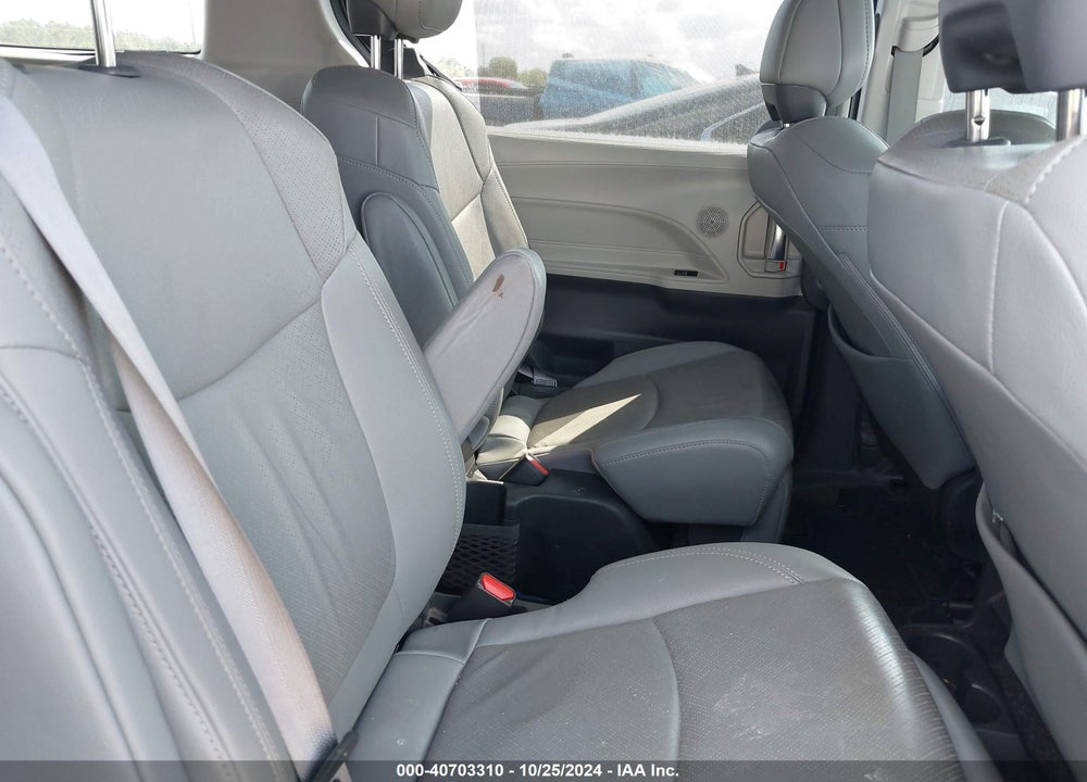 2022 TOYOTA SIENNA LIMITED VIN: 5TDZRKEC9NS084058