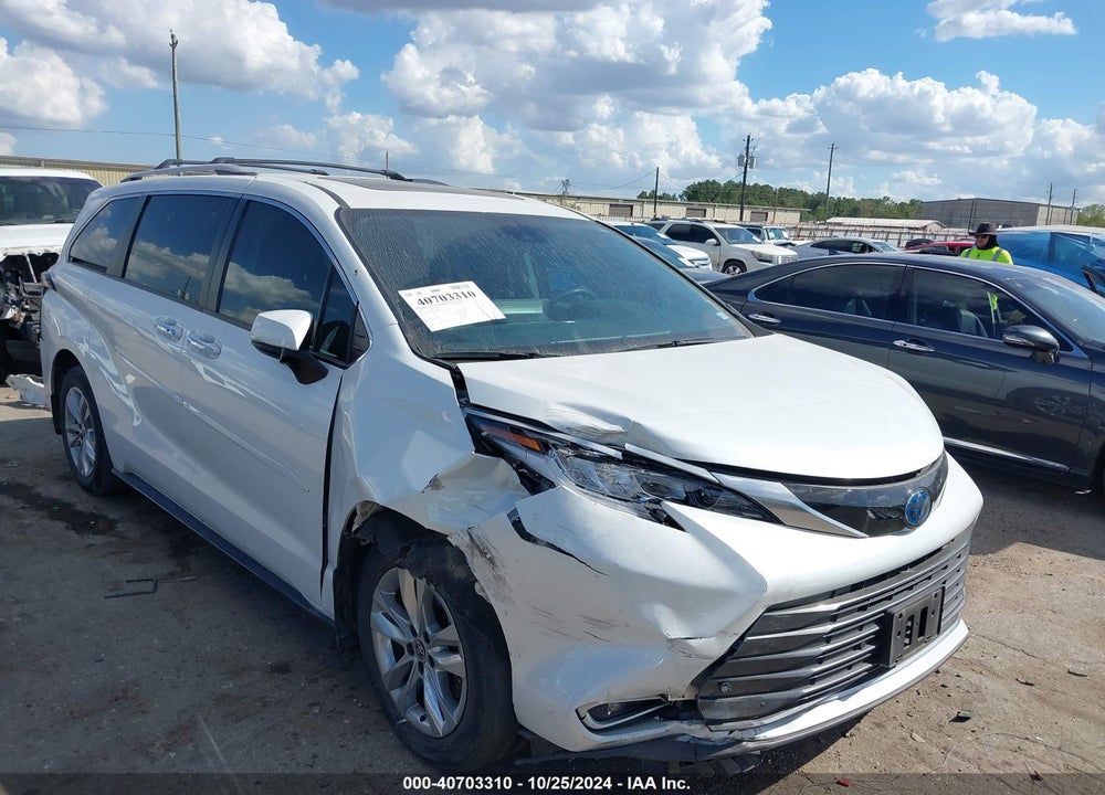 2022 TOYOTA SIENNA LIMITED VIN: 5TDZRKEC9NS084058
