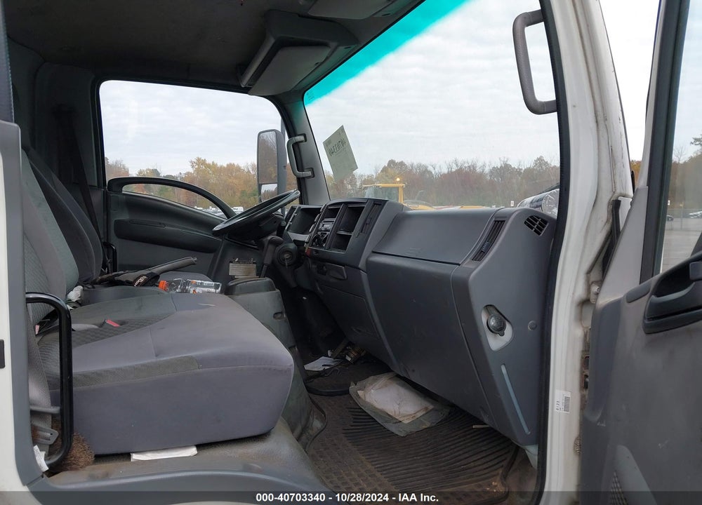 2014 ISUZU NPR GAS REG VIN: 54DC4W1C0ES805162