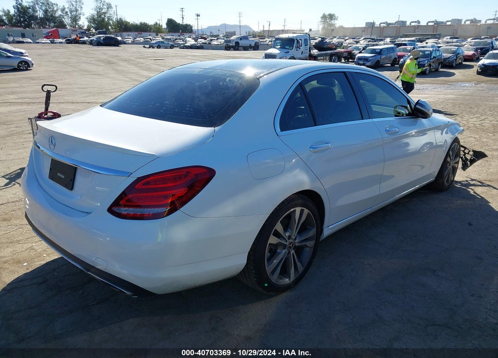 2017 MERCEDES-BENZ C 300 LUXURY/SPORT VIN: 55SWF4JBXHU232939
