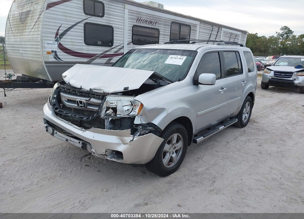2011 HONDA PILOT EX VIN: 5FNYF3H40BB056020