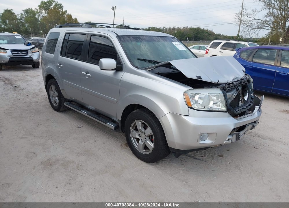 2011 HONDA PILOT EX VIN: 5FNYF3H40BB056020
