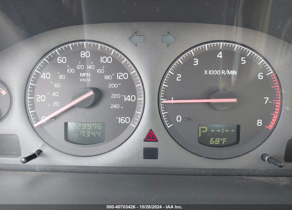 2001 VOLVO S60 2.4T VIN: YV1RS58D812078399