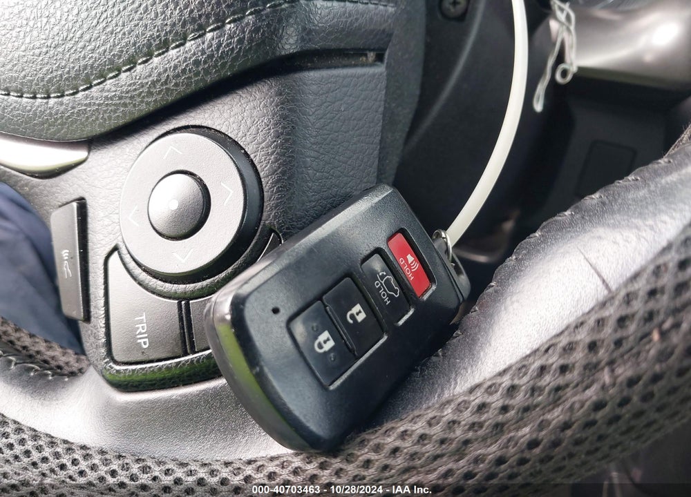 2018 TOYOTA RAV4 HYBRID SE VIN: JTMJJREV6JD153888