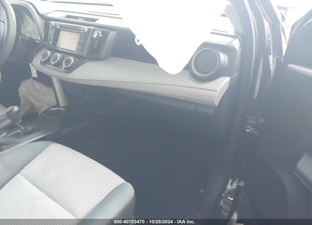 2015 TOYOTA RAV4 LE VIN: 2T3BFREV0FW270351
