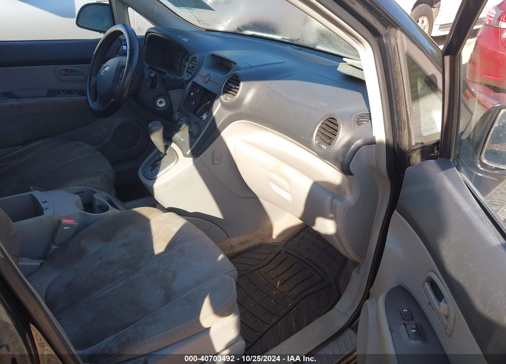 2007 KIA RONDO LX V6 VIN: KNAFG526X77088624