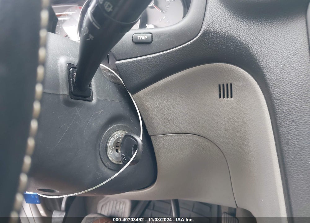 2007 KIA RONDO LX V6 VIN: KNAFG526X77088624