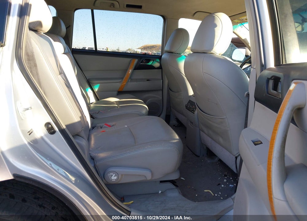 2008 TOYOTA HIGHLANDER HYBRID VIN: JTEEW41A582012417