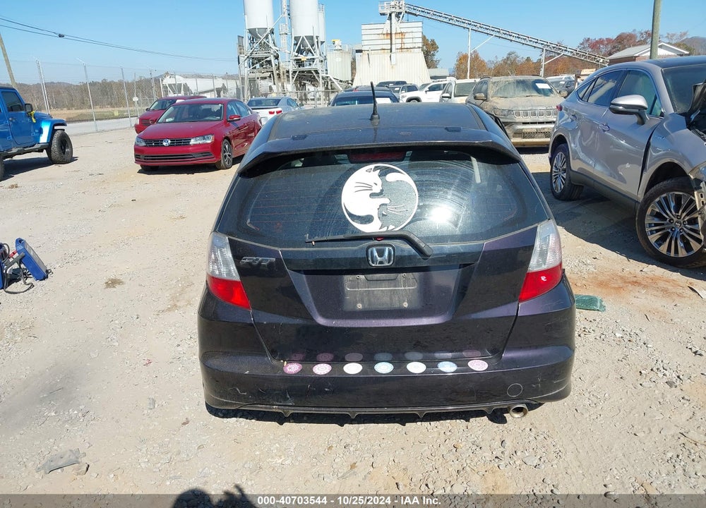 2013 HONDA FIT SPORT VIN: JHMGE8H50DC039530