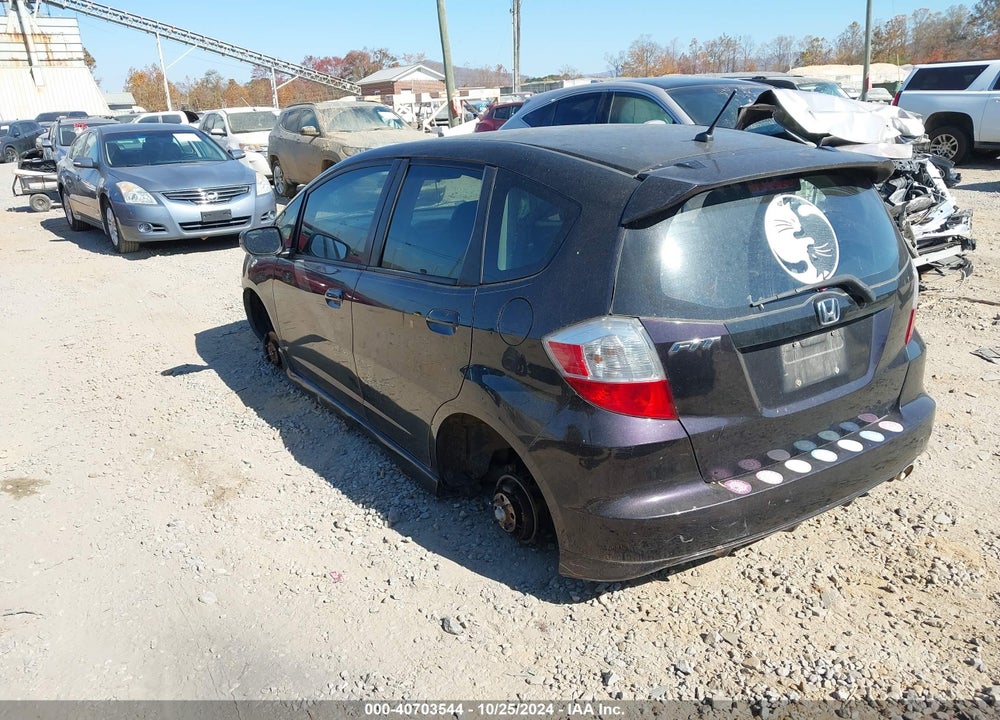 2013 HONDA FIT SPORT VIN: JHMGE8H50DC039530