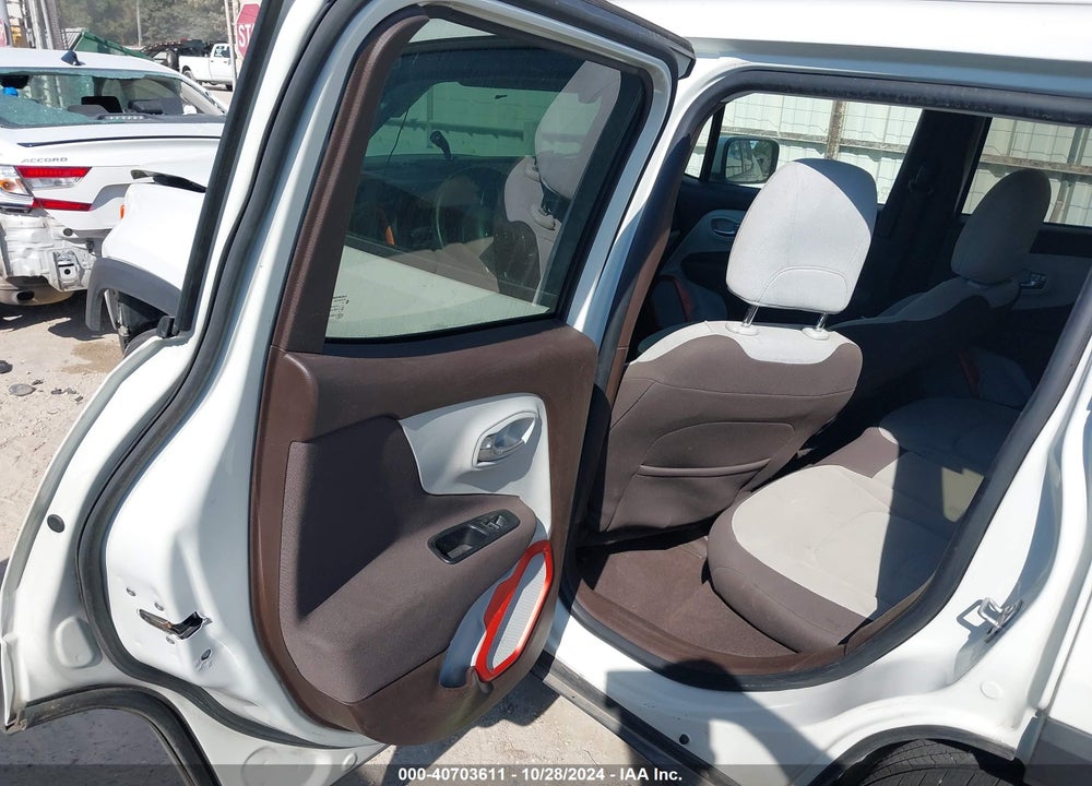 2017 JEEP RENEGADE LATITUDE VIN: ZACCJBBB0HPF15655
