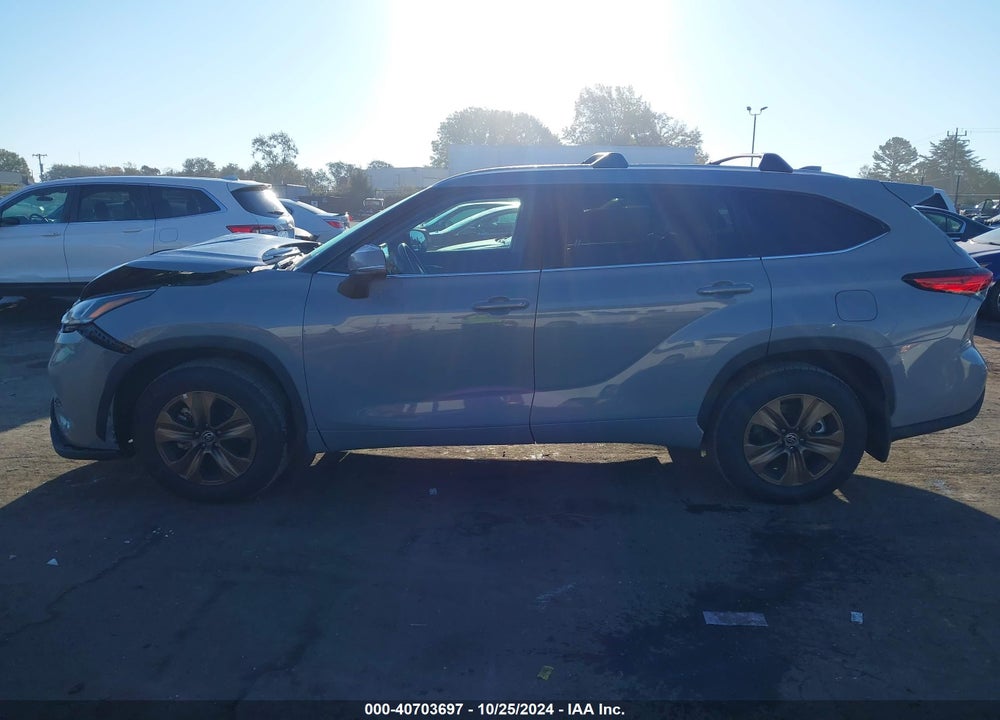 2022 TOYOTA HIGHLANDER HYBRID XLE BRONZE EDITION VIN: 5TDAARAH7NS514734