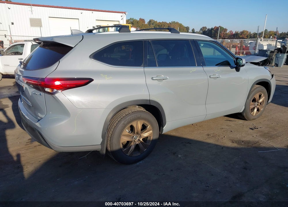 2022 TOYOTA HIGHLANDER HYBRID XLE BRONZE EDITION VIN: 5TDAARAH7NS514734
