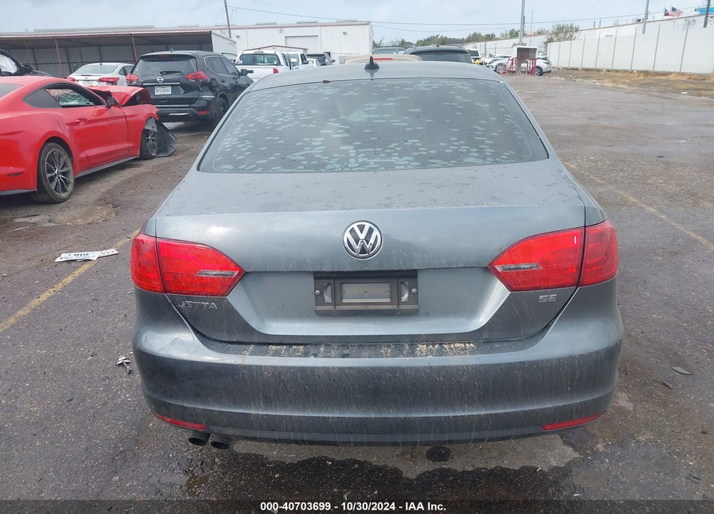 2014 VOLKSWAGEN JETTA 1.8T SE VIN: 3VWD07AJ7EM323058