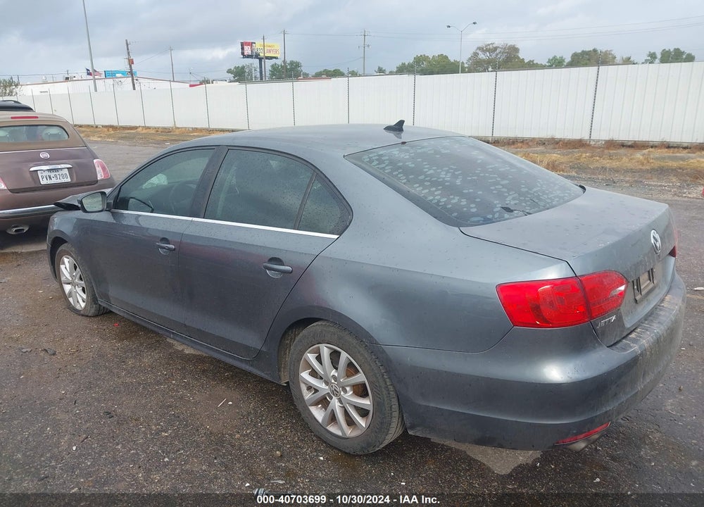 2014 VOLKSWAGEN JETTA 1.8T SE VIN: 3VWD07AJ7EM323058