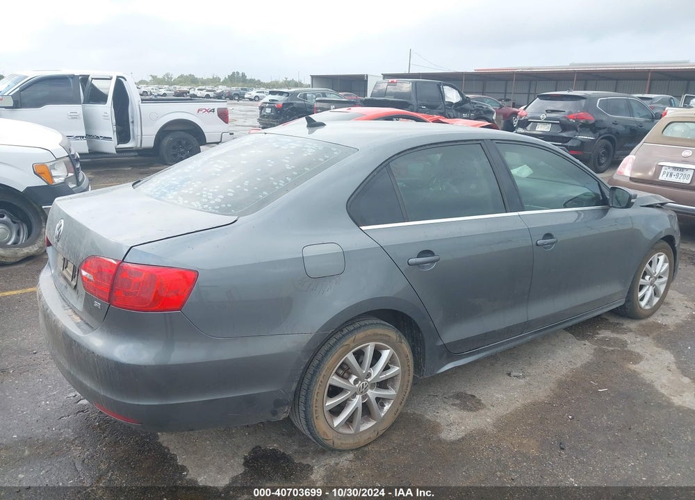 2014 VOLKSWAGEN JETTA 1.8T SE VIN: 3VWD07AJ7EM323058