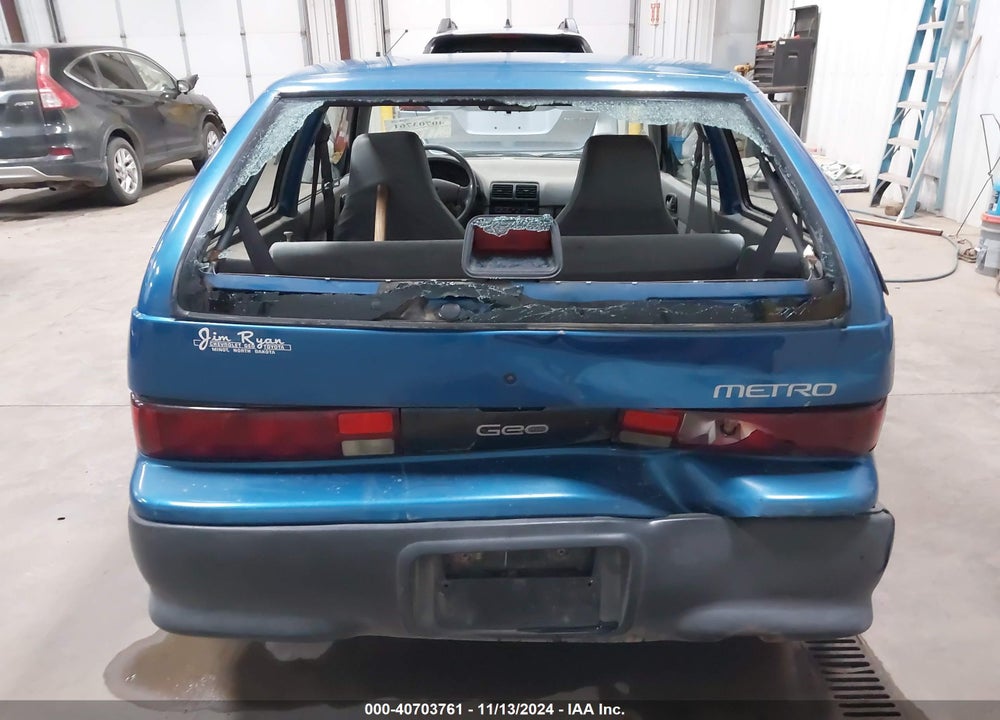 1992 GEO METRO LSI VIN: 2C1MR2464N6748943