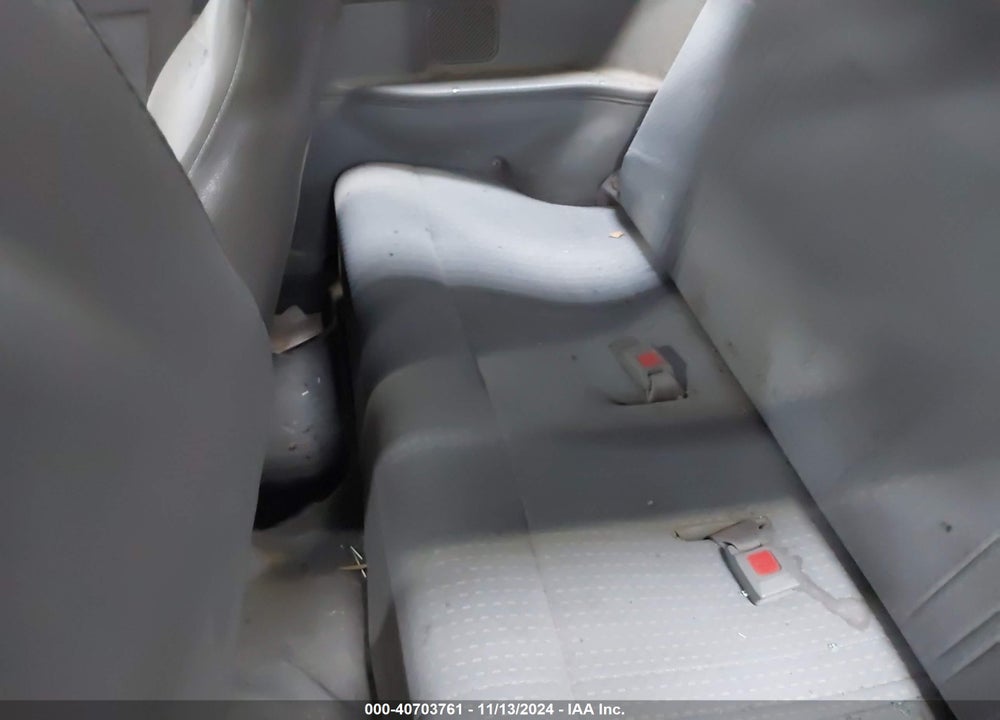 1992 GEO METRO LSI VIN: 2C1MR2464N6748943