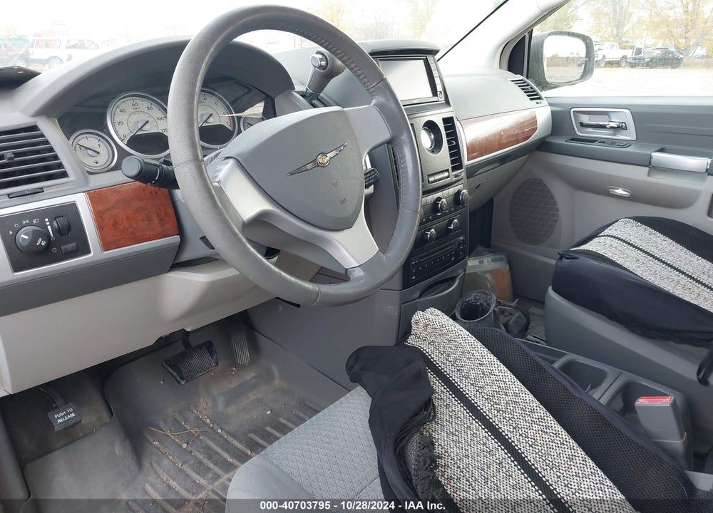 2008 CHRYSLER TOWN & COUNTRY TOURING VIN: 2A8HR54P18R816965