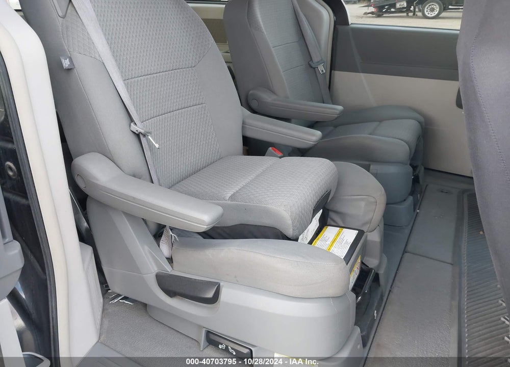 2008 CHRYSLER TOWN & COUNTRY TOURING VIN: 2A8HR54P18R816965