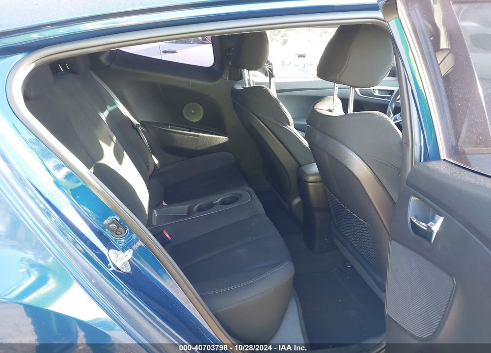 2016 HYUNDAI VELOSTER VIN: KMHTC6AD9GU293016