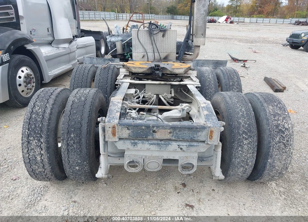 2000 INTERNATIONAL 9100 9100I VIN: 2HSCBAER1YC066539