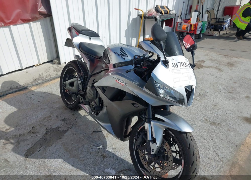 2008 HONDA CBR600 RR VIN: JH2PC40118M101047