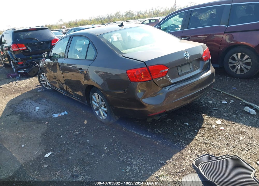 2011 VOLKSWAGEN JETTA 2.5L SE VIN: 3VWDZ7AJXBM319474