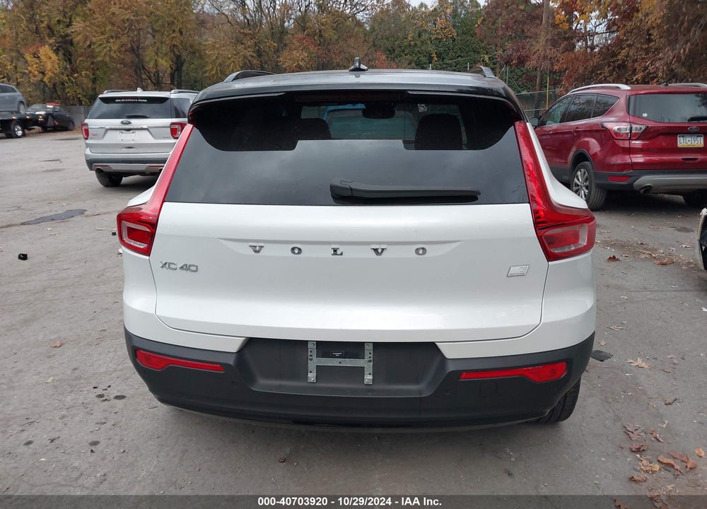 2021 VOLVO XC40 RECHARGE PURE ELECTRIC P8 VIN: YV4ED3UR0M2565974