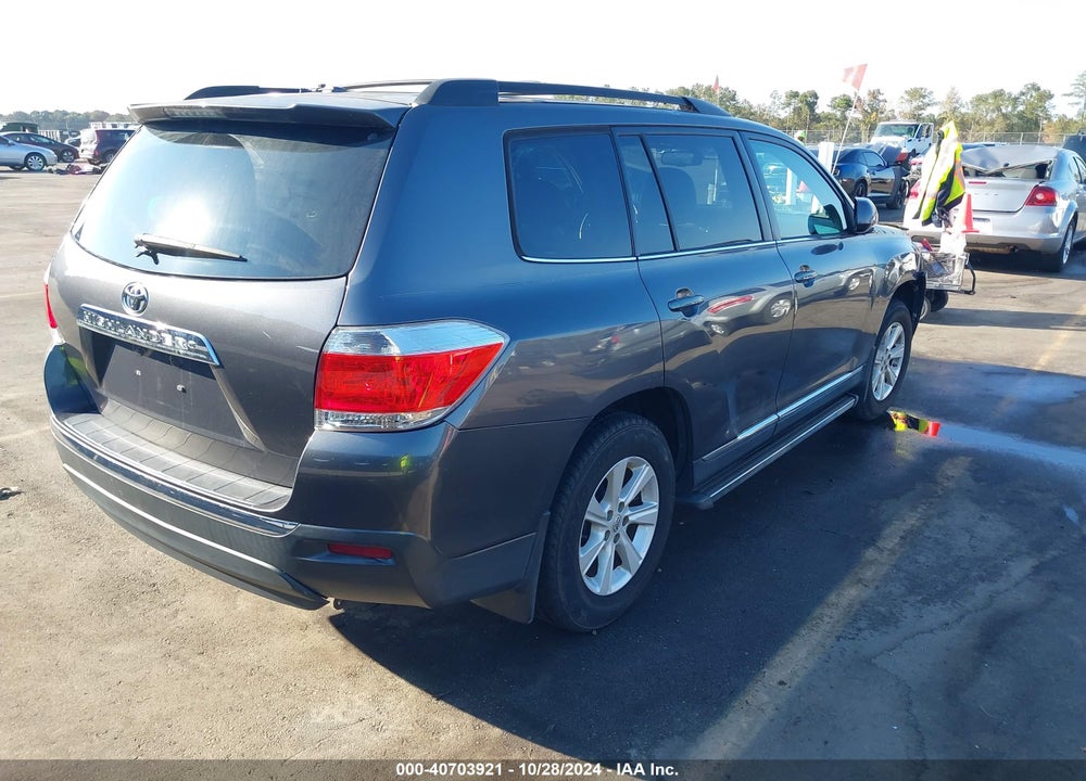 2013 TOYOTA HIGHLANDER PLUS/SE VIN: 5TDZK3EH6DS137819