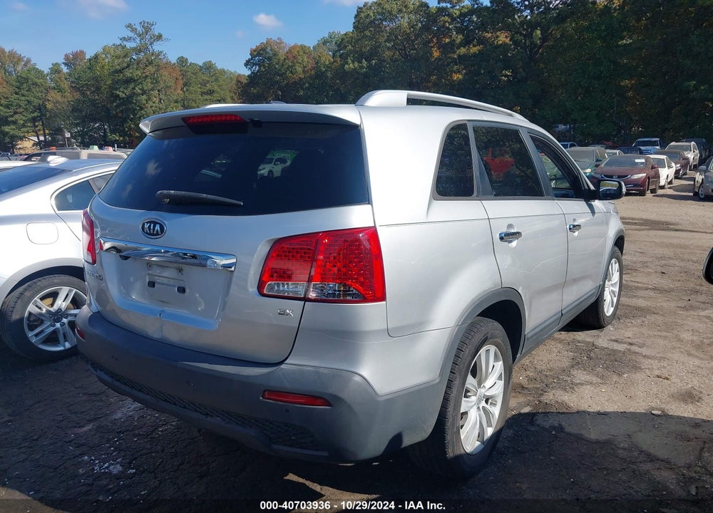 2011 KIA SORENTO EX VIN: 5XYKU3A15BG026208