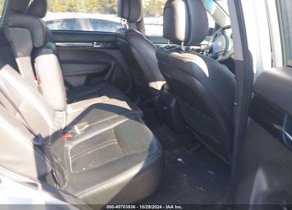 2011 KIA SORENTO EX VIN: 5XYKU3A15BG026208