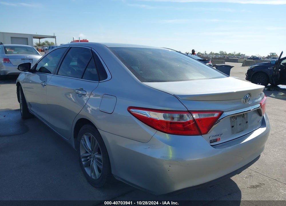 2017 TOYOTA CAMRY SE VIN: 4T1BF1FK5HU645765