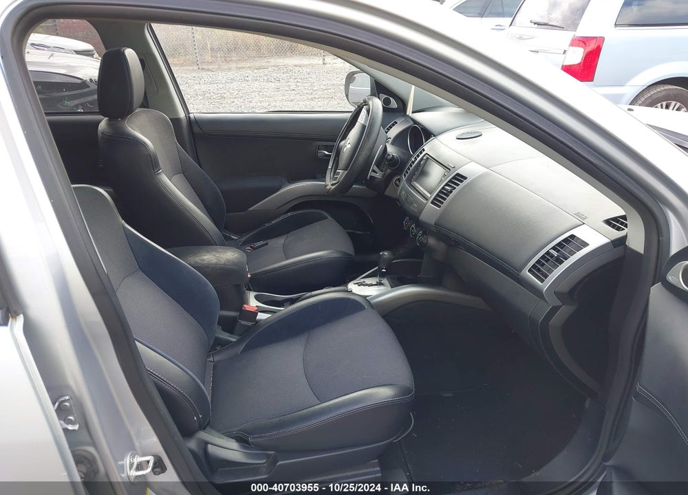 2011 MITSUBISHI OUTLANDER SE VIN: JA4JT3AW9BU038302