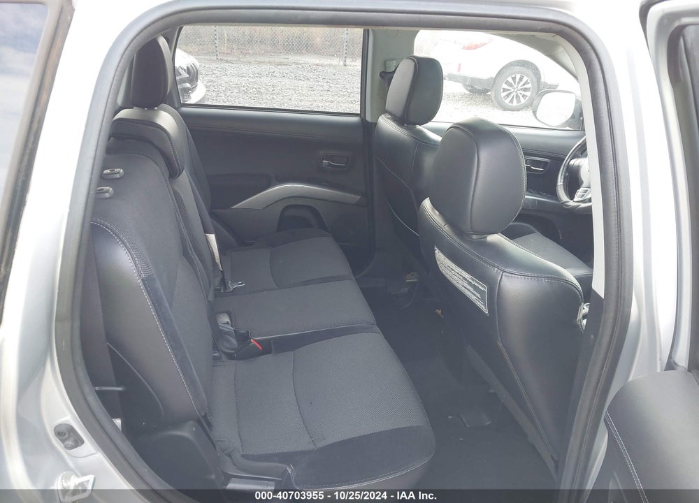 2011 MITSUBISHI OUTLANDER SE VIN: JA4JT3AW9BU038302