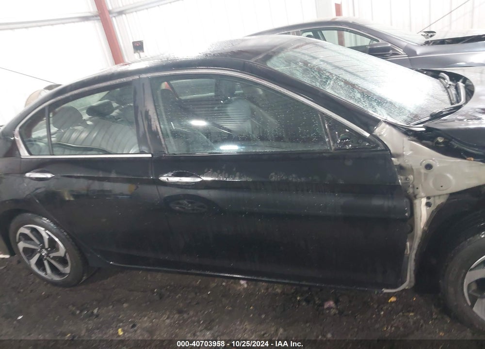 2017 HONDA ACCORD EX-L VIN: 1HGCR2F85HA205560