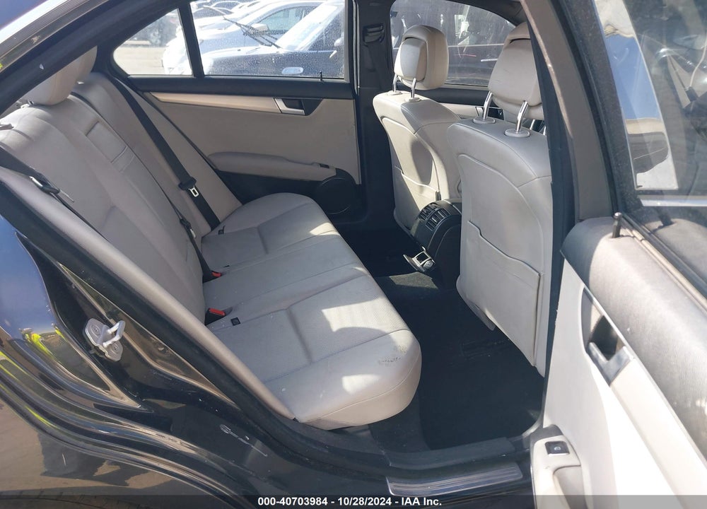 2012 MERCEDES-BENZ C 250 LUXURY/SPORT VIN: WDDGF4HB3CR239669