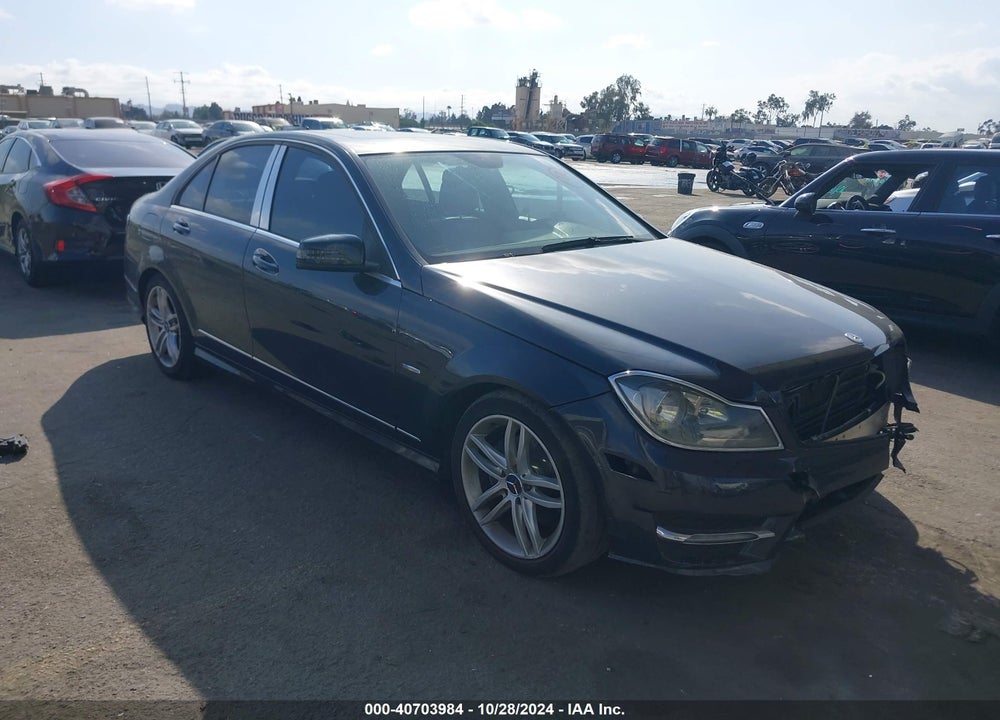 2012 MERCEDES-BENZ C 250 LUXURY/SPORT VIN: WDDGF4HB3CR239669