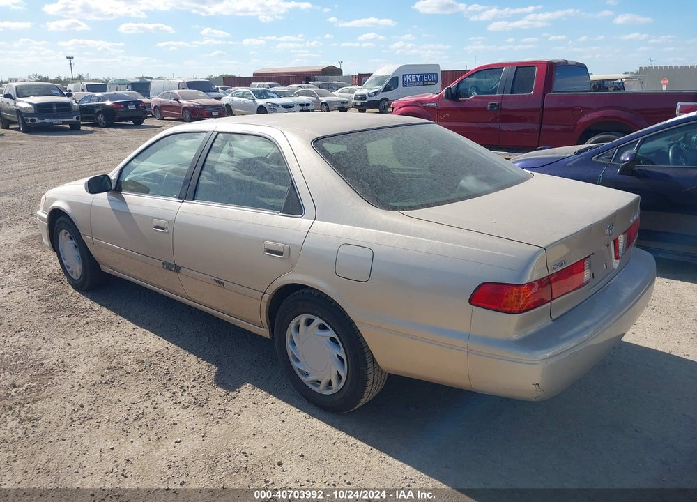 2000 TOYOTA CAMRY LE VIN: JT2BG22KXY0504350