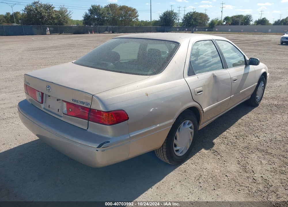 2000 TOYOTA CAMRY LE VIN: JT2BG22KXY0504350