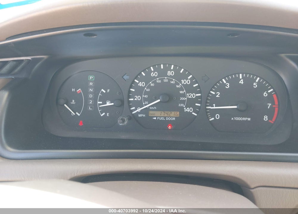 2000 TOYOTA CAMRY LE VIN: JT2BG22KXY0504350
