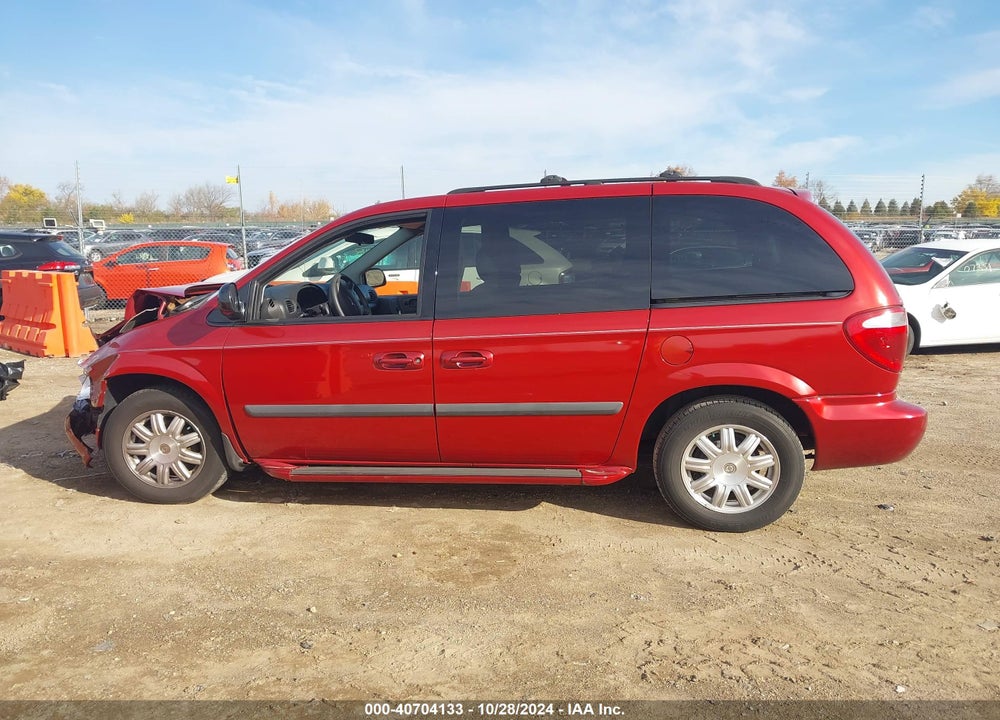 2007 CHRYSLER TOWN & COUNTRY VIN: 1A4GJ45R47B118555