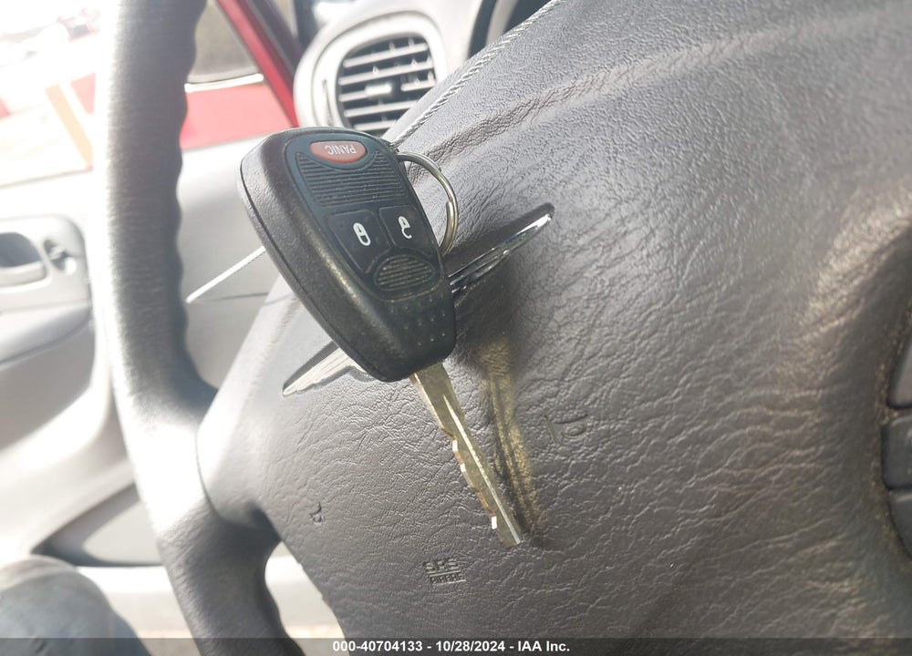 2007 CHRYSLER TOWN & COUNTRY VIN: 1A4GJ45R47B118555