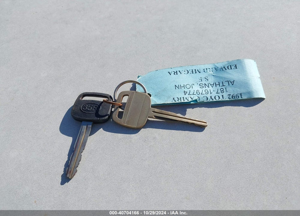 1992 TOYOTA CAMRY DLX VIN: 4T1SK11E4NU034313