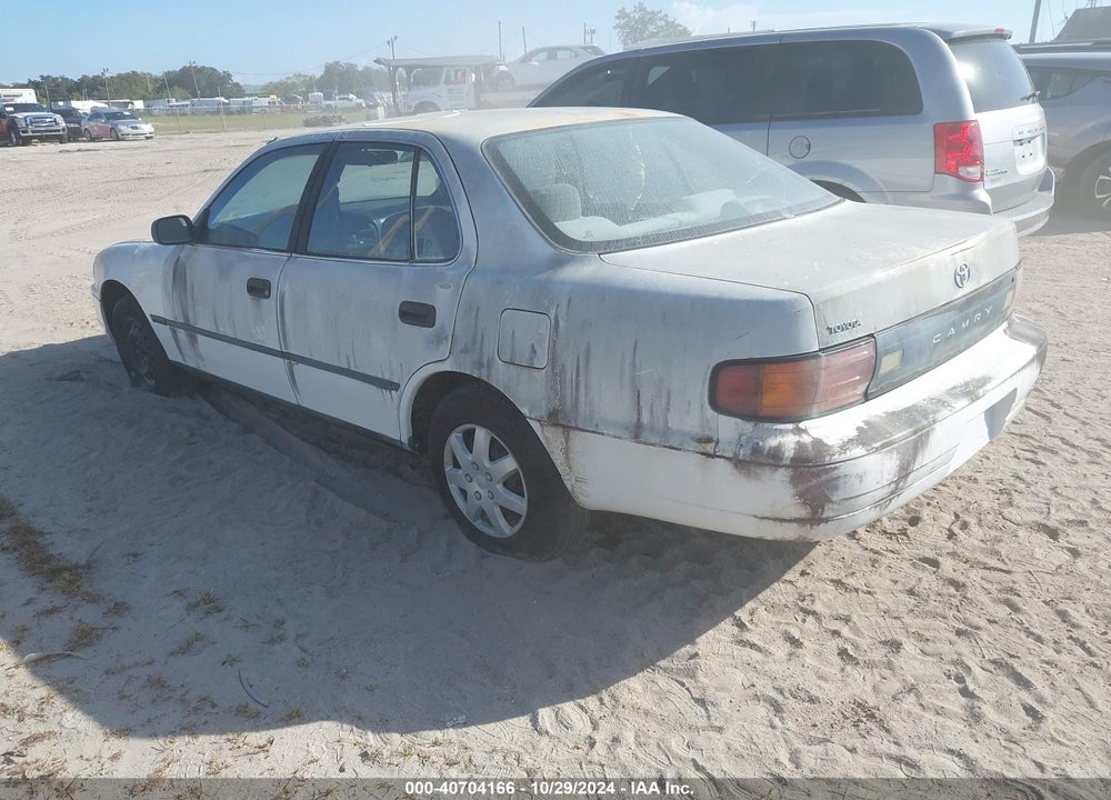 1992 TOYOTA CAMRY DLX VIN: 4T1SK11E4NU034313