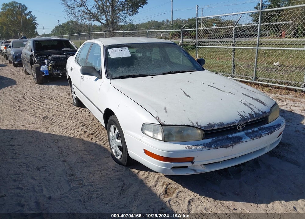 1992 TOYOTA CAMRY DLX VIN: 4T1SK11E4NU034313