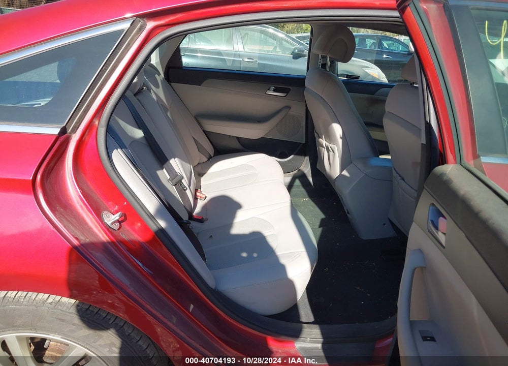 2015 HYUNDAI SONATA SE VIN: 5NPE24AF9FH191777