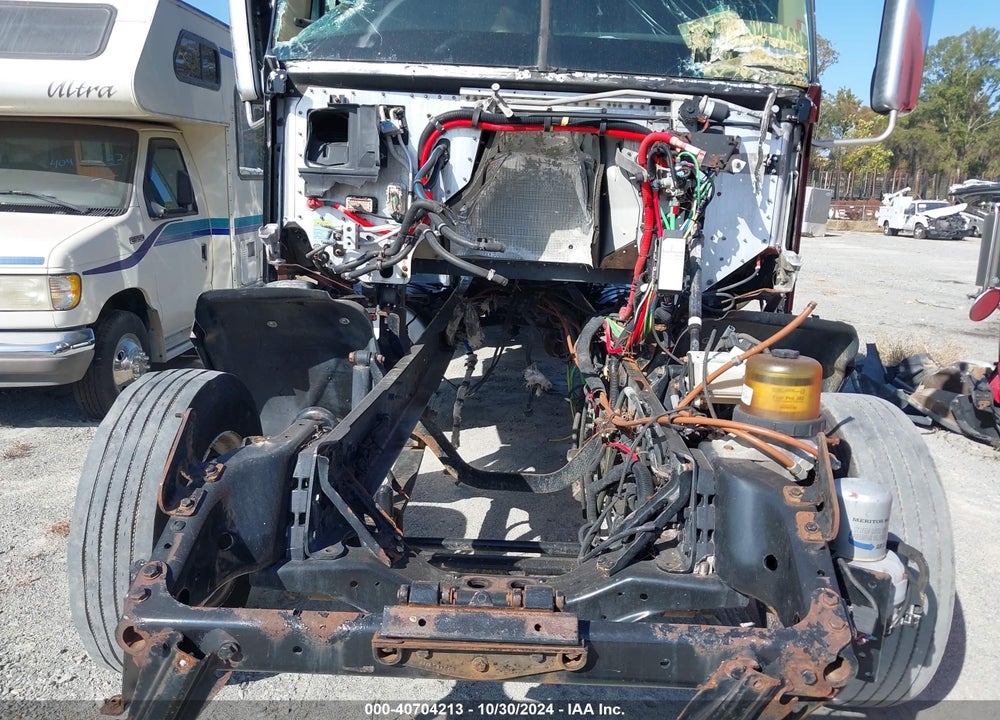 2015 FREIGHTLINER 122SD VIN: 3AKJGND68FDGL6222