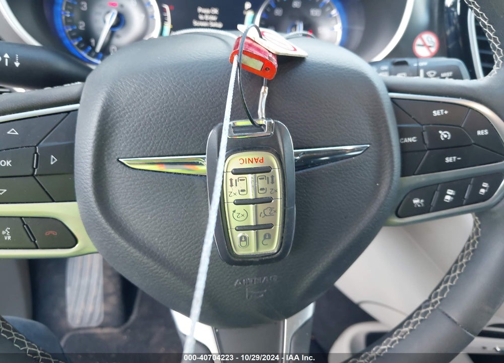 2022 CHRYSLER PACIFICA TOURING L VIN: 2C4RC1BG0NR233372