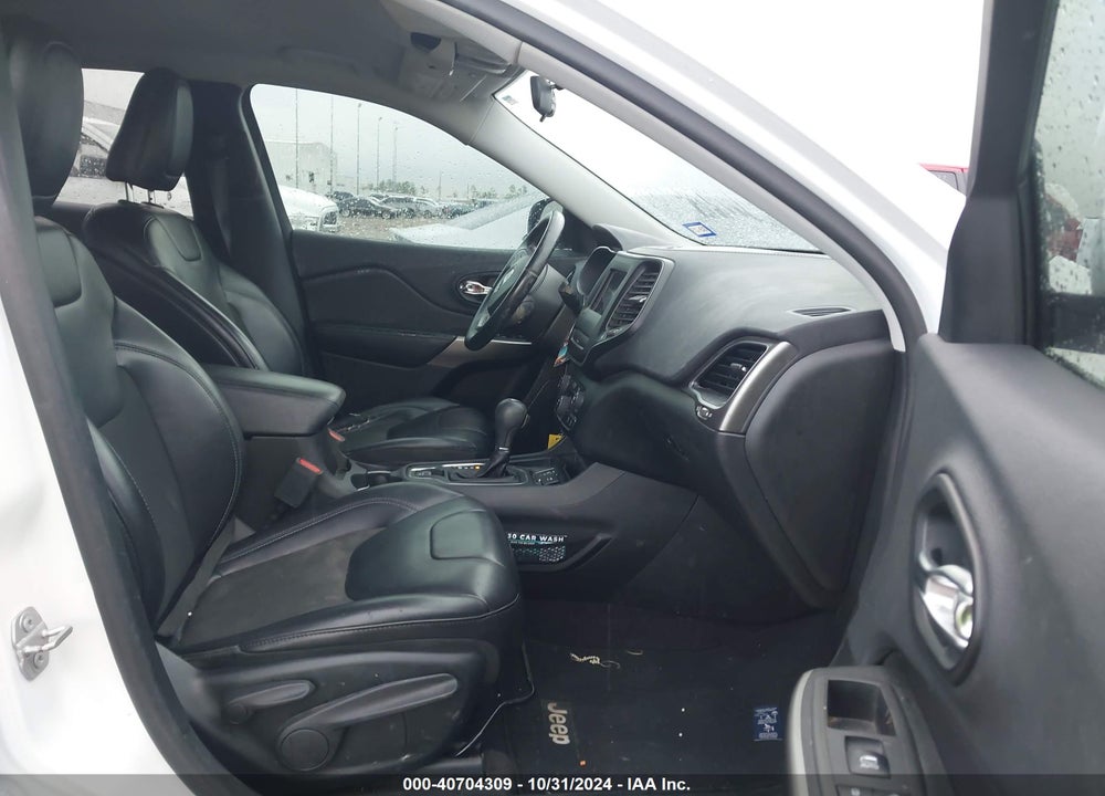2019 JEEP CHEROKEE LATITUDE PLUS FWD VIN: 1C4PJLLBXKD154513